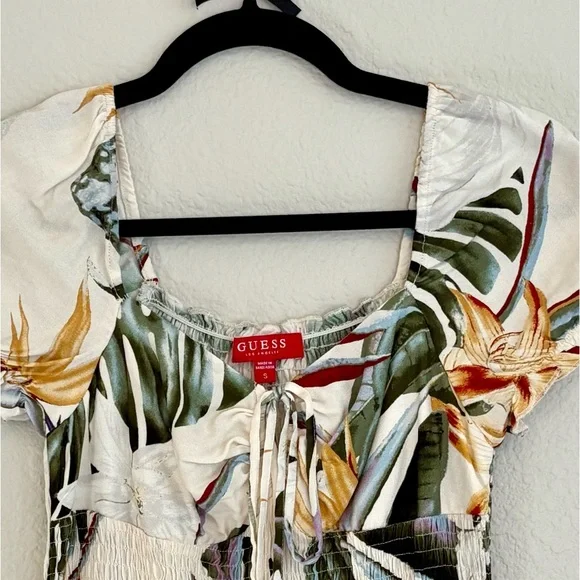 GUESS Tropical Hawaiian Mini Dress Puff Sleeve Smocked Size Small - Picture 4 of 7